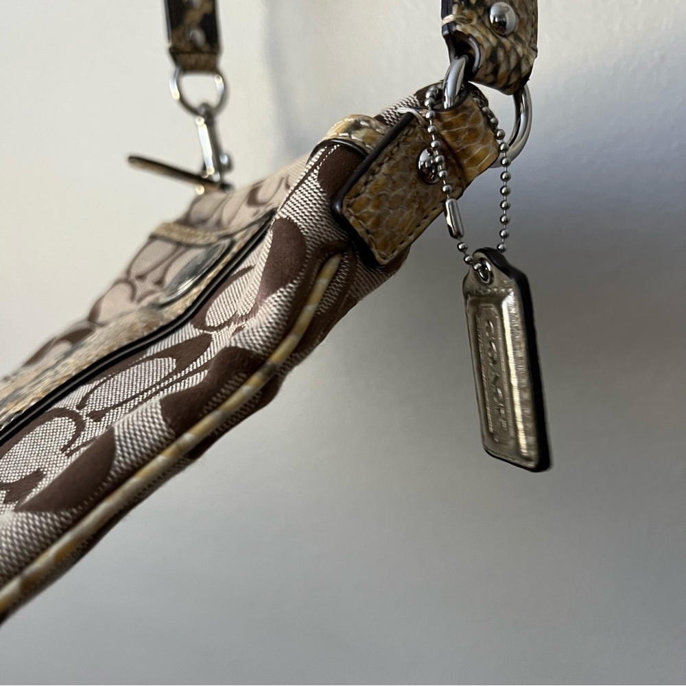 Coach Sutton‎ 43976 Signature Python Swingpack Cr… - image 9